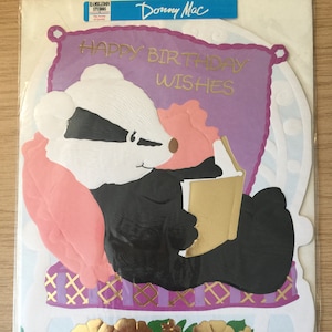 ZELDZAME vintage/retro kaart 'Gelukkige verjaardagswensen' uit circa jaren 1980 - schattige das lezing ontwerp - zoet vers - retro/das en boek liefhebbende vriend