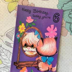 RARE Vintage/Retro Circa 1960s 'Feliz aniversário, hoje você tem 6 anos' - Cartão bonito com design de gato recortado com doce saudação - Kitsch colecionável