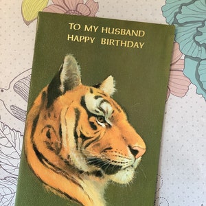 Cartão EXTREMAMENTE RARO Vintage/Retro por volta de 1970 'Para meu marido feliz aniversário' - Impressionante design de tigre - Retro/Vintage/Tiger Loving Husband