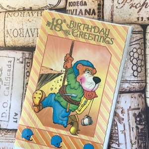 Cartão RARE Vintage Circa 1980s '18th Birthday Greetings' - Kitsch/Urso Super Fofo Escalada/Rapel Design - Divertido, Retro 18º Cartão