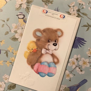 RARO biglietto d'auguri vintage/retrò anni '80 circa per neonato - Design super carino con orsetto e anatroccolo - Biglietto d'auguri vintage per amanti dell'orsetto - Semplice saluto