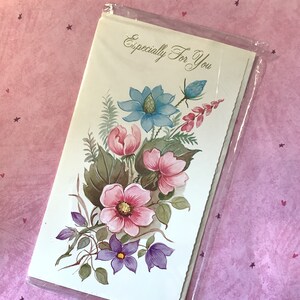 RARE Vintage 1970s 'Especialmente para ti' Tarjeta para cualquier ocasión IMPRESIONANTE Diseño floral Verso dulce y sentimental -Tarjeta bastante nostálgica para atesorar