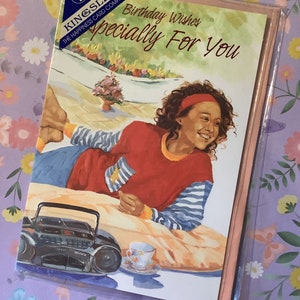 Cartão RARO Vintage/Retro dos anos 90 'Desejos de aniversário especialmente para você' - Linda garota com design 'Ghetto Blaster' - Decorado por dentro - Cartão retrô