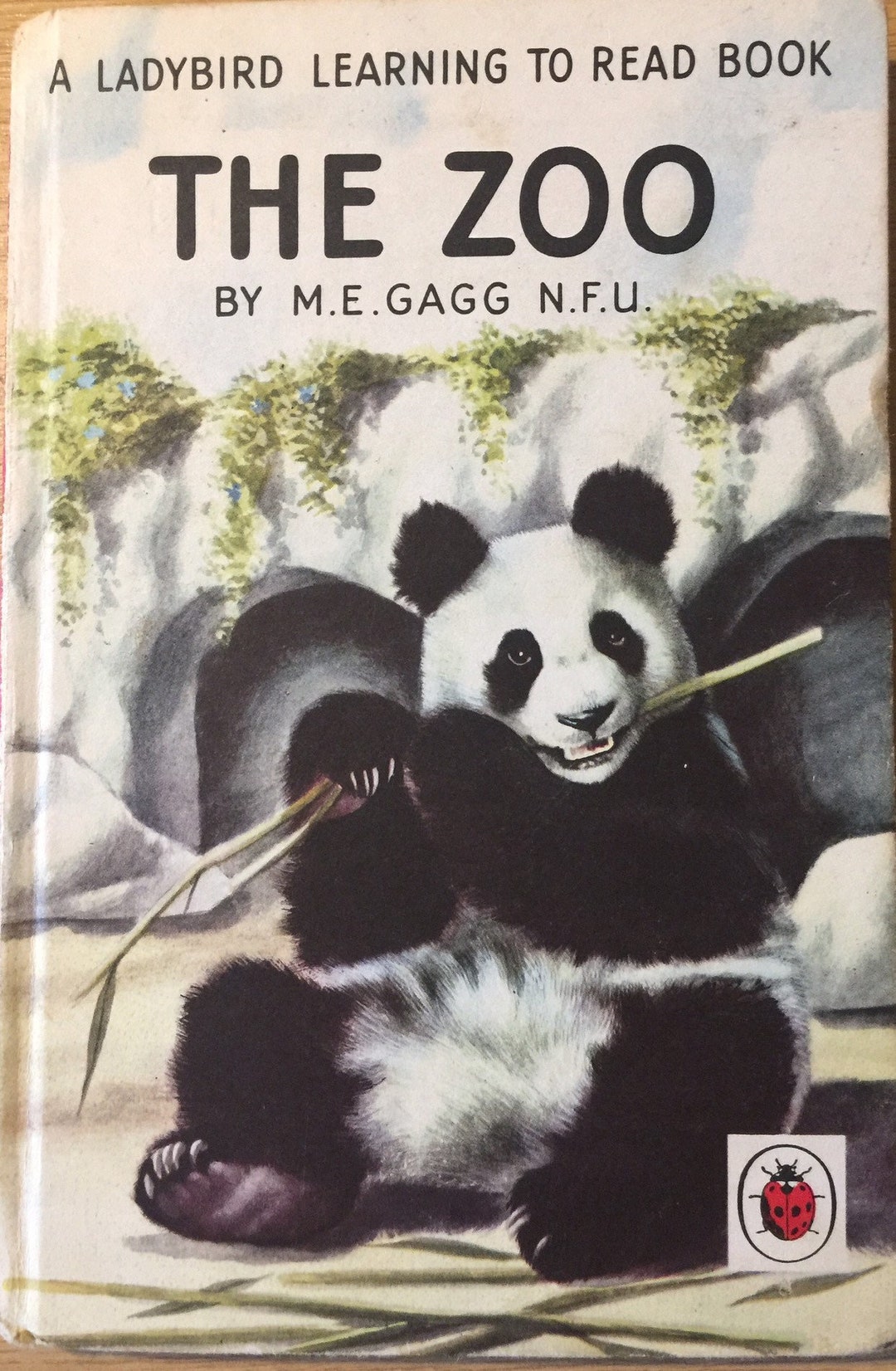 Vintage 1960 Ladybird 'the Zoo' Book - Hardback Learning to Read - Etsy UK