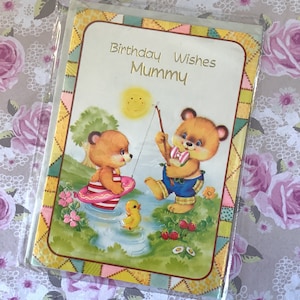 Cartão RARE Vintage Circa 1970 'Birthday Wishes Mummy' com design super fofo de ursinho de pelúcia - Sweet Verse - Vintage/Retro/Teddy Loving Mummy Card