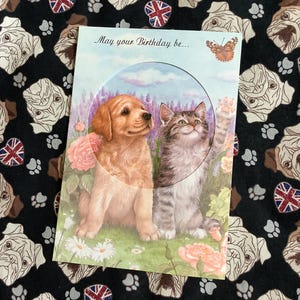 ZELDZAME vintage circa jaren 1990 groter formaat open verjaardagskaart - AANBIDDELIJK puppy, kitten en vlinder ontwerp door Debbie - binnenin versierd - dierenliefhebber