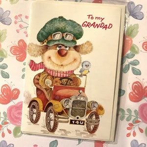 Carte d'anniversaire « À mon grand-père » très RARE vintage/rétro vers les années 1970 - Conception de chien au volant d'une voiture classique mignonne - Vintage/rétro/voiture grand-père amoureux