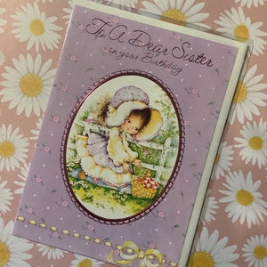 RARE vintage vers les années 1970 « À une chère soeur le jour de votre anniversaire » Super jolie petite fille de style « Southern Belle » Design - Nostalgie - Amateur de rétro