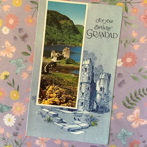 EXTRÊMEMENT RARE Années 1970 Carte 'Pour ton grand-père d’anniversaire' SUPERBE Photo du château et de la rivière et carte d’illustration du château Verset doux nostalgique
