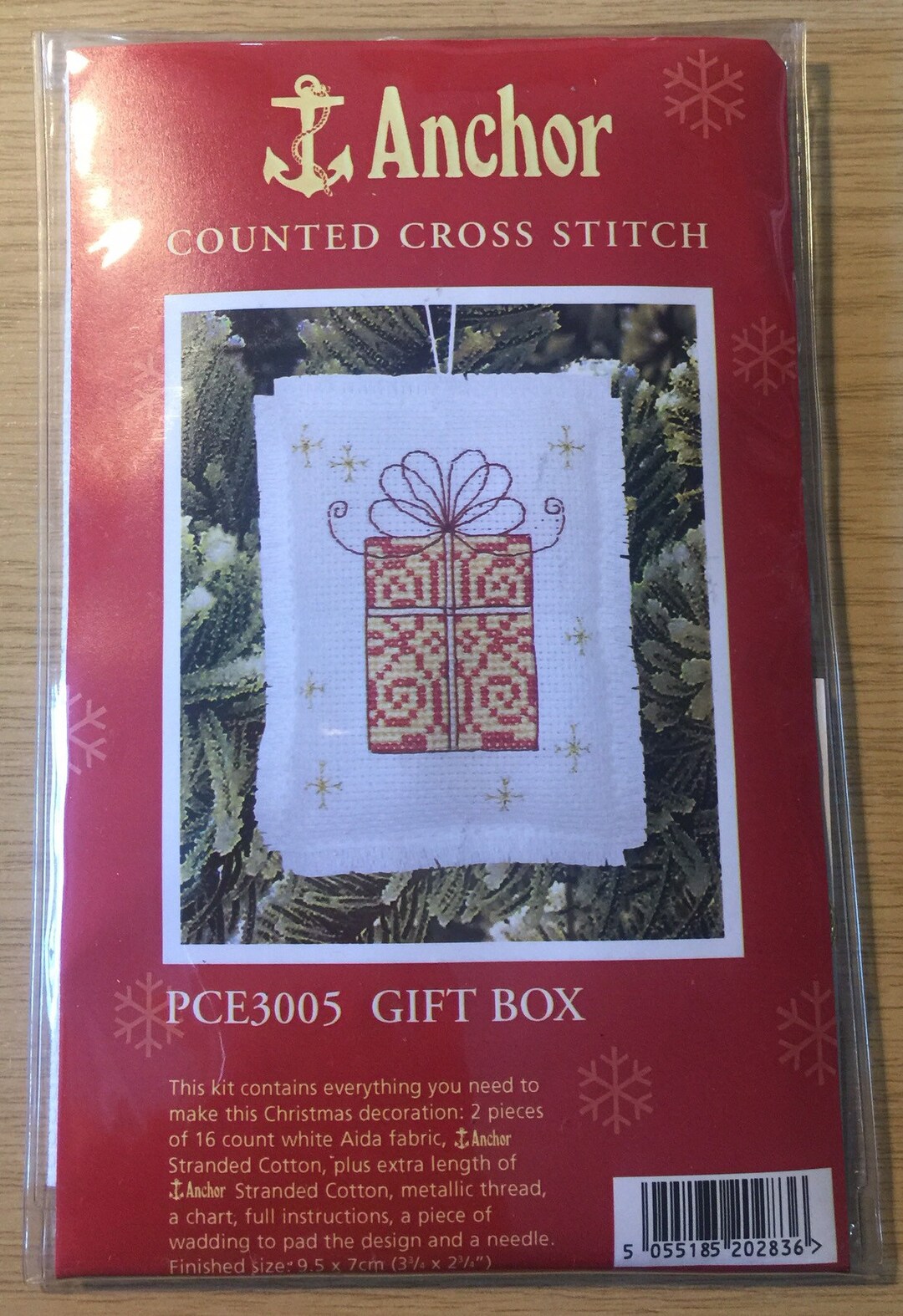 Anchor UNUSED Counted Cross Stitch Kit PCE3005 Gift Box Christmas