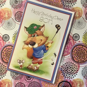 Raro biglietto vintage/retrò degli anni '70 "Buon compleanno caro figlio" con un simpatico disegno di volpe e topo che gioca a golf - Biglietto nostalgico - Figlio amante del golf