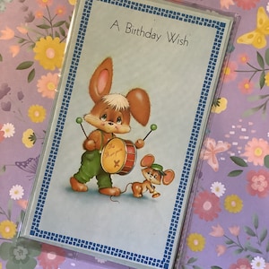 Cartão RARO Vintage/Retro Circa 1970 'Um desejo de aniversário' - Design fofo de coelho e rato - Saudação doce - Amante de vintage/coelho - Cartão nostálgico