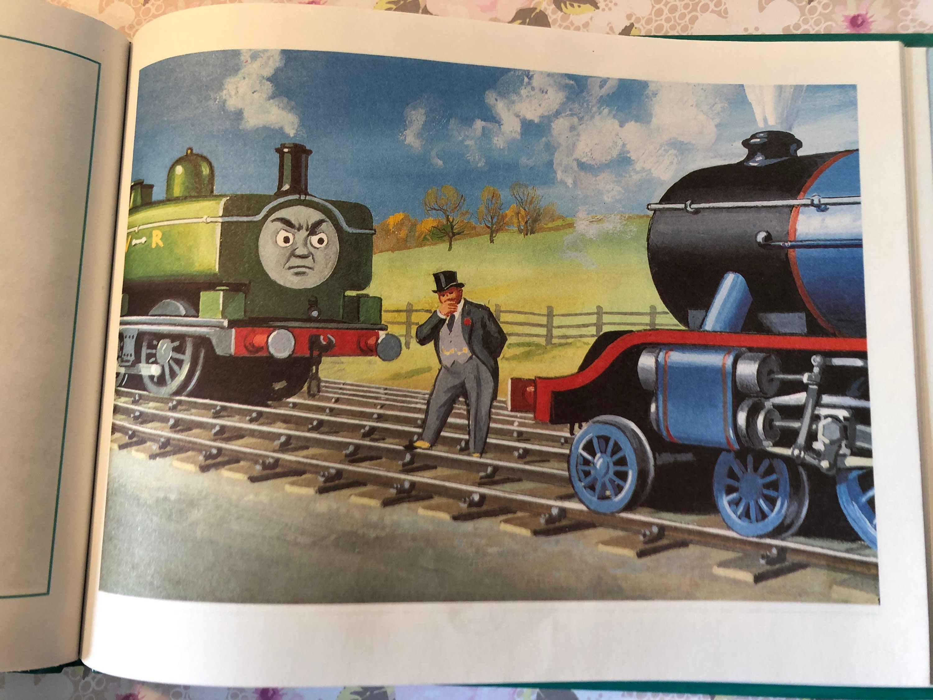 Vintage 1995 Thomas The Tank Engine Hardback Book 'A Close