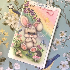 Vintage/retro kaart 'Een verjaardagswens' uit circa jaren 1980 - schattig ontwerp met konijn en egel met een vleugje schittering - kaart Cute Rabbit Lover - nostalgie