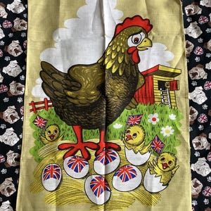 RARE STUNNING Vintage Circa 1970s Unused Hen & Chicks Waving Union Flags Pure Irish Linen Tea Towel By Dunmoy -Collectable -Fun Wall Hanging
