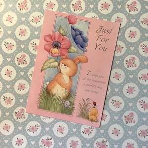 Cartão RARO retrô/vintage por volta dos anos 1980 'Só para você' - Coelho fofo, ratos e lindo design floral - Cartão colecionável - Cartão nostálgico divertido para guardar