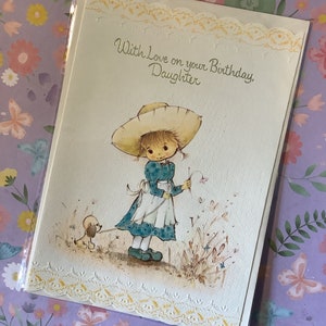 RARE Retro/Vintage Circa 1970 'With Love On Your Birthday, Daughter' Card - Cute Kitsch Little 'Holly Hobbie' Style Girl Design - Fan retrò