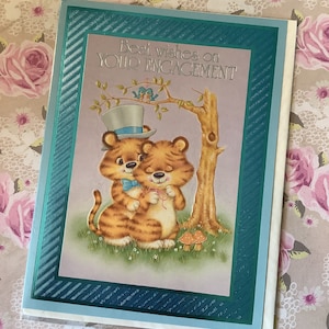 RARO biglietto d'auguri vintage/retrò, circa anni '70, con 'Auguri per il tuo fidanzamento' - Grazioso e kitsch disegno di coppia di tigri e uccellini azzurri - Dolce saluto
