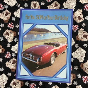UITERST ZELDZAME echte vintage grote A4-verjaardagskaart zoon uit circa jaren 1970 - retro rode Aston Martin-fotokaart met open bovenkant - Aston Martin Car Loving Son