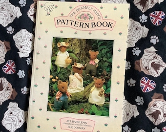 RARE Vintage 1984 'The Brambly Hedge Pattern Book' in Softback Jill Barklem's Characters Created in Fabric by Sue Dolman - Easy Instructions