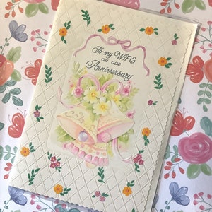 Rare Vintage/Retro Circa 1980s 'To My Wife on Our Anniversary' Card - Pretty Bells, Floral & Doves Design - Sweet Verse - Tarjeta nostálgica