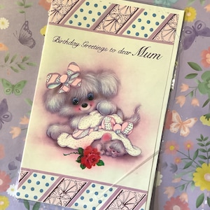 RARA cartolina vintage degli anni '70 circa con auguri di compleanno alla cara mamma - Design carino con cane e topo - Biglietto kitsch/vintage/per mamma amante dei cani - Versetto dolce