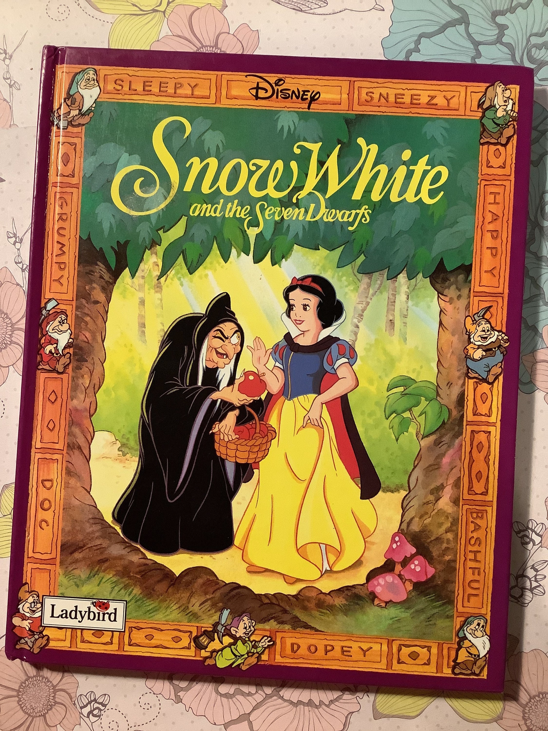 Walt Disney's Snow White and the Seven Dwarfs 1994 1st Edition Hardcover  Book