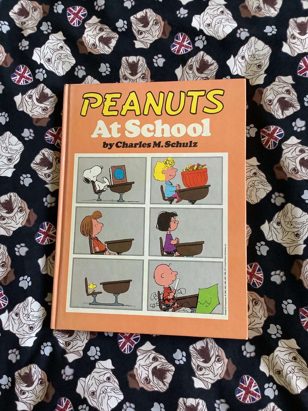 SNOOPY TREASURY Charles M. Schulz 洋書1982 il_1080xN.7220847042_1t99.jpg