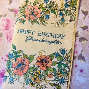 SELTENE Vintage/Retro Circa 1980er Jahre 'Happy Birthday Grand-daughter' Karte mit hübschem Blumenmuster und süßem, sentimentalem Vers - A Card To Keep