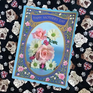 ZELDZAME en verbluffende vintage fotokaart 'Happy Mother's Day' uit circa jaren 1970 met grote retro bloemen 'Sharpe's Classic' - roze rozen - sentimenteel vers