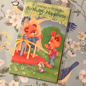 Zeldzame vintage kaart 'A Greeting to Wish You Birthday Happiness' uit circa jaren 80 SCHATTIGE teddyberen in het park met hun hondenontwerp - nostalgie