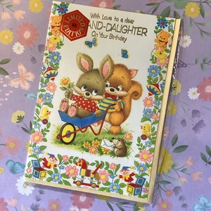 RARE Vintage Circa 1970s Limited Edition 'Com amor para uma querida neta em seu aniversário' Cartão fofo com design de esquilo, coelho e ouriço