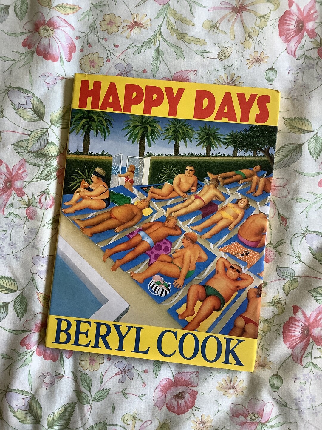 洋書 Happy Days by Beryl Cook Vintage 1998 'happy Days' Book by Beryl Cook in Paperback