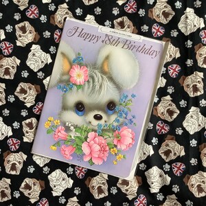 RARO Grande Verdadeiro Vintage/Retro Circa 1970s 'Feliz Aniversário de 18 Anos' Cartão - Kitsch Coelho de Olhos Azuis Grandes e Design Floral - Doce Verso - Amante de Coelho