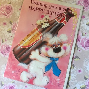 Cartão em branco RARO Vintage/Retro Circa 1970s 'Desejando a você um Feliz Aniversário' Divertido, Design de Cachorro de Olhos Grandes, Rato e Garrafa de Cerveja! Cartão de Fã de Cerveja