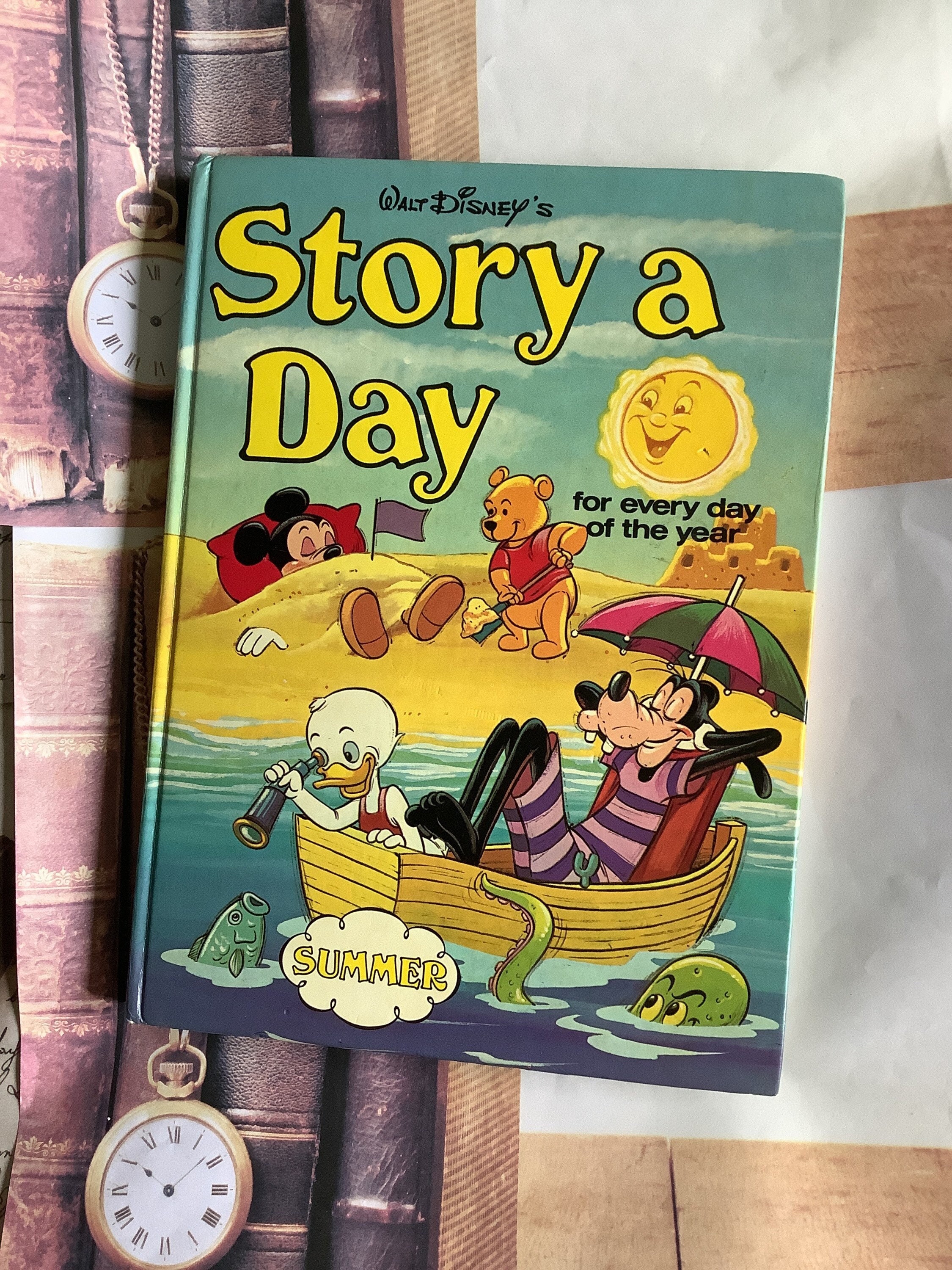 RARE Vintage 1979 Walt Disney 'story a Day - Summer' Book in