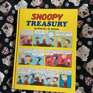 RARE Vintage 1981 'snoopy Treasury ' by Charles M. Schulz - Large