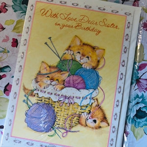 RARO circa anni '70 Vintage/Retro inutilizzato "Con amore, cara sorella per il tuo compleanno" Design di gatto super carino/retro - Versetto dolce - Biglietto d'amore retrò