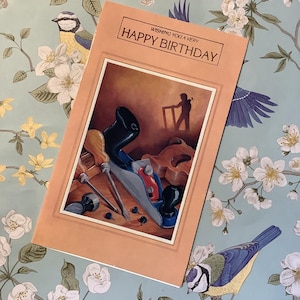 RARO E FABULOSO Cartão Vintage/Retro dos anos 80 "Desejando a você um Feliz Aniversário" com Design de Marcenaria - Cartão de Amigo ou Parente Carpinteiro