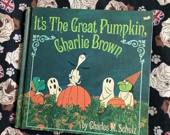 Libro de tapa dura RARO de la PRIMERA EDICIÓN de 1967 de 'It's The Great Pumpkin, Charlie Brown' de Charles M. Schulz - Libro ilustrado de Peanuts y etiqueta de regalo