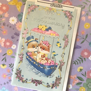 Rara carta vintage/retrò degli anni '70 circa "Per il tuo primo anniversario" Design super kitsch per cani e gatti Amanti del vintage/retrò - Carta nostalgica per l'anniversario