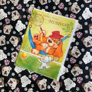 Cartão RARO grande vintage/retro por volta dos anos 1970 'Fondest Birthday Wishes to my dear Husband' com design de cachorro jogador de tênis - Cartão nostálgico - Verso doce