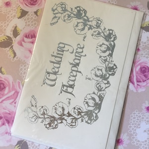SEHR seltene Original Vintage circa 1970er Jahre Hochzeit 'Akzeptanz' Karte - atemberaubendes Silber geprägtes hübsches Blumenmuster -Hochzeitskarte im Vintage-Stil