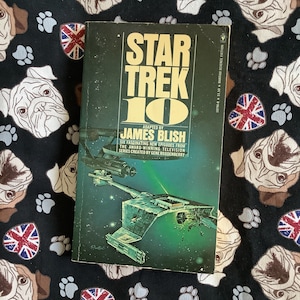 Rare Vintage 1977 ’Star Trek 10&#39; Paperback Book Adapted By James Blish 6 Fascinating New Episodes From The Award-Winning TV Series -Trekkie
