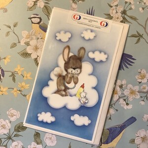 RARA cartolina vintage/retrò degli anni '80 per neonato - super carino coniglio che galleggia su una nuvola - cartolina per amanti vintage/coniglio - semplice saluto