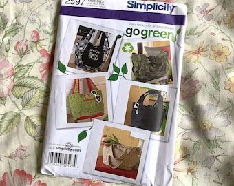 Uncut 2009 Simplicity One Size Sewing Pattern No 2597 for Five Variations Of Bags  - Make Handmade Gifts - Learn a New Skill - Bag Making