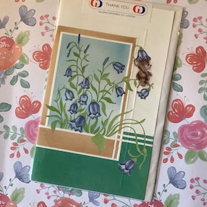 Favoloso biglietto di ringraziamento vintage/retrò anni '80 con un grazioso orsacchiotto e un motivo floreale - Biglietto Gallerie Dominique - Biglietto per amanti degli orsacchiotti