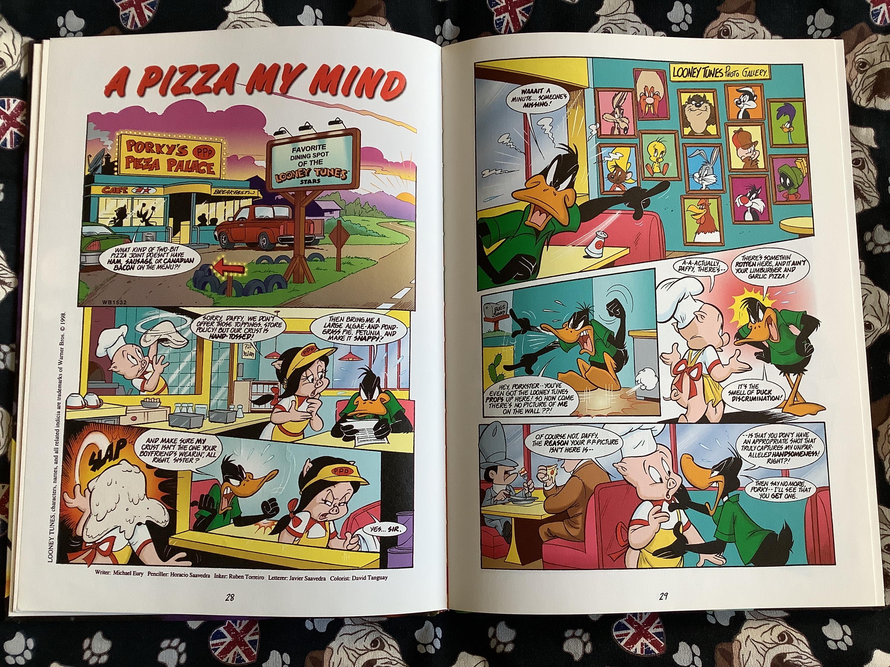 RARE Vintage 2000 'looney Tunes Annual' in Hardback - Warner Bros