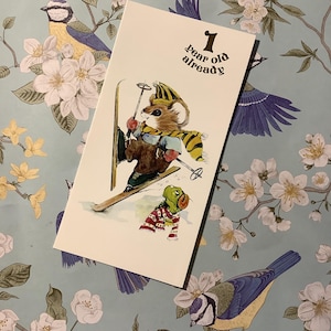 RARE vintage des années 1970, « 1 an déjà » 1er anniversaire carte - souris de ski et tortue super mignonne design - vers doux à l'intérieur - traditionnel