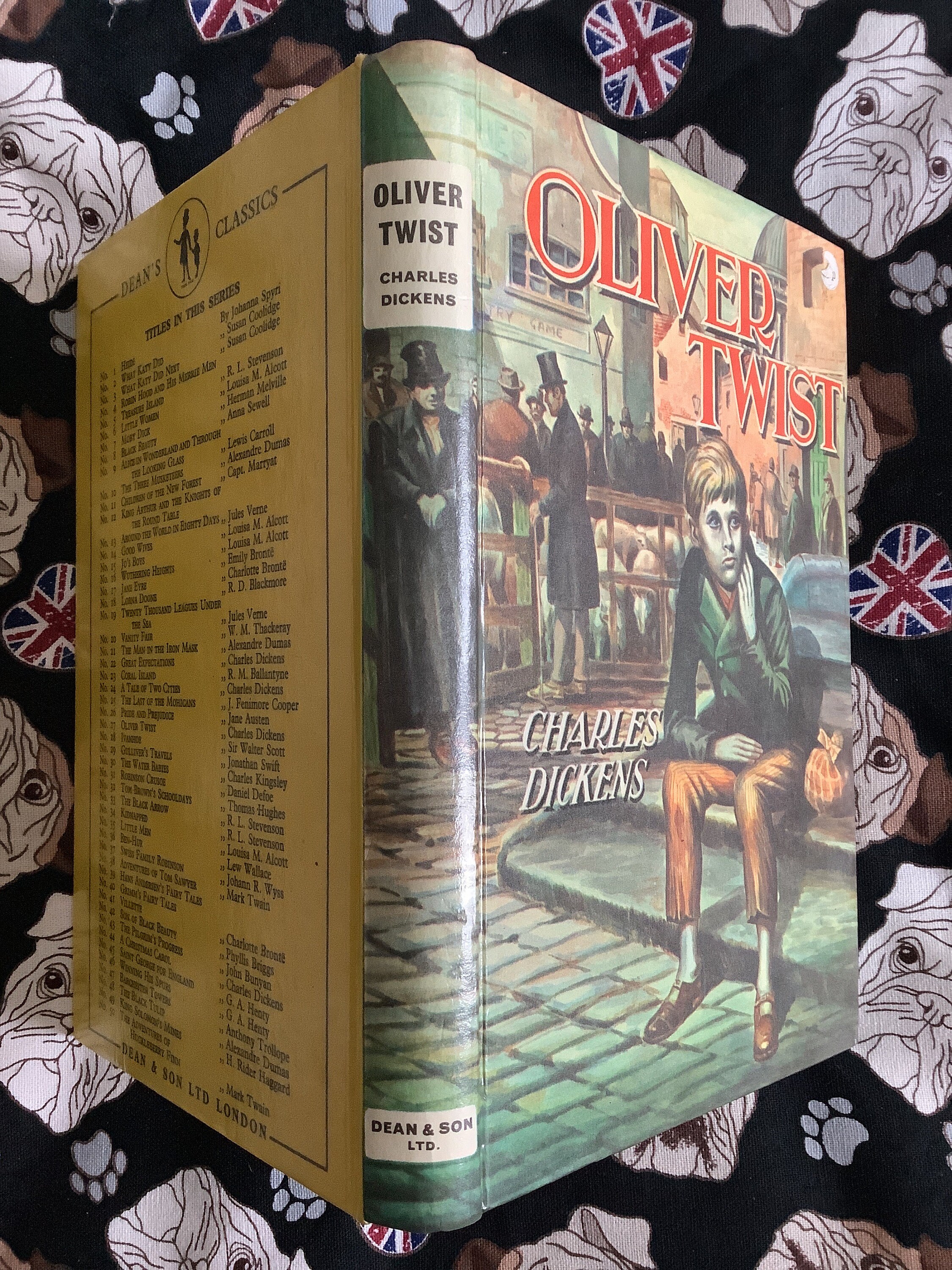 Vintage 1970s 'oliver Twist' Hardback Book by Charles 